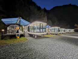 Galaxy x Hotel type Caravan Glamping&Pension