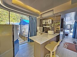 Galaxy x Hotel type Caravan Glamping&Pension