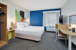 Spark By Hilton Walker Grand Rapids North