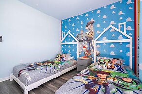 Family Friendly 5Bd Close to Disney Windsor Cay 1269