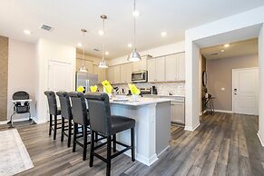 Family Friendly 5Bd Close to Disney Windsor Cay 1269