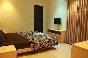 RoadSide Rest Suites and Restaurant