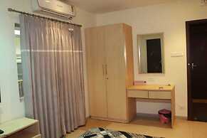 RoadSide Rest Suites and Restaurant