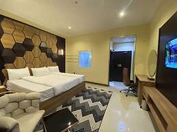 Sarina Suites and Apartments