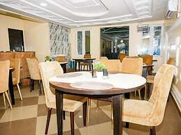 Sarina Suites and Apartments