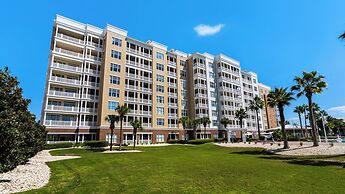 2BR Condo w/ Pool & Lagoon View