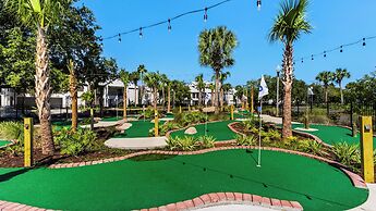 2BR Condo w/ Pool & Lagoon View