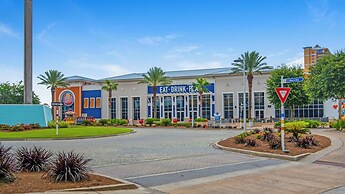 2BR Condo w/ Pool & Lagoon View