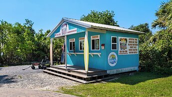 2BR Condo w/ Pool & Lagoon View