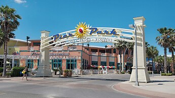 2BR Condo w/ Pool & Lagoon View