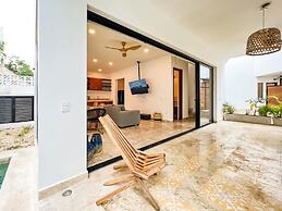 Amazing House With Private Pool in La Veleta