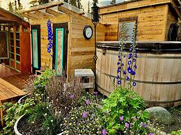 Alpenglow Luxury Camping