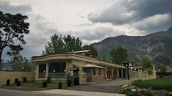 Breeze Inn Hotel & Restaurant