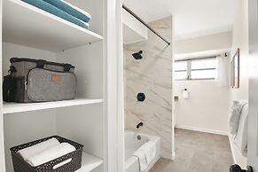 2BR/2BA Condos in Kuhio at Waikiki with Parking!