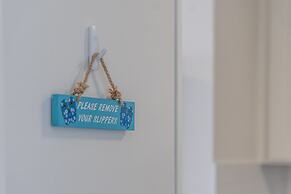 2BR/2BA Condos in Kuhio at Waikiki with Parking!