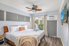2BR/2BA Condos in Kuhio at Waikiki with Parking!
