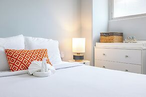 2BR/2BA Condos in Kuhio at Waikiki with Parking!