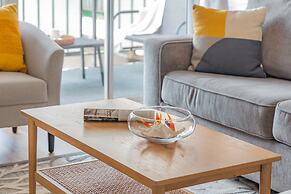 2BR/2BA Condos in Kuhio at Waikiki with Parking!