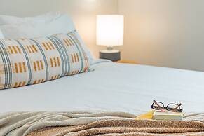 2BR/2BA Condos in Kuhio at Waikiki with Parking!