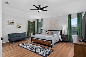 Incredible Heated Pool Tub Gameroom