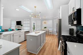 Incredible Heated Pool Tub Gameroom