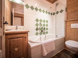 Quietly Located Chalets With Hammam
