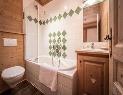 Quietly Located Chalets With Hammam