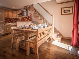 Quietly Located Chalets With Hammam