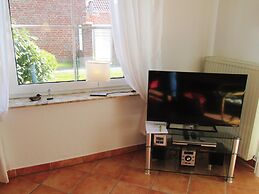 Doppelhaushaelfte mit Windgeschuetzter Terrasse