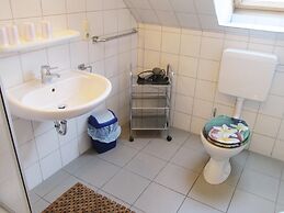 Doppelhaushaelfte mit Windgeschuetzter Terrasse