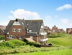 Doppelhaushaelfte mit Windgeschuetzter Terrasse