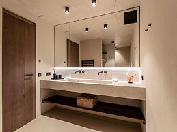 Premium Holiday Apartment With Sauna and Garden