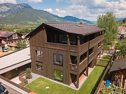 Premium Holiday Apartment With Sauna and Garden