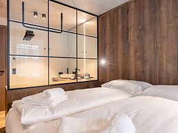 Premium Holiday Apartment With Sauna and Garden