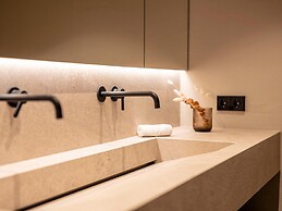 Premium Holiday Apartment With Sauna and Garden