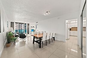 Ocean Peace of Mind - Beachfront Condo With Pool & Gym