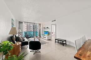 Ocean Peace of Mind - Beachfront Condo With Pool & Gym