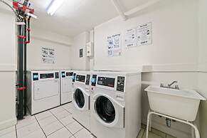 Ocean Peace of Mind - Beachfront Condo With Pool & Gym