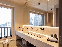 Premium Holiday Apartment With Balcony and Sauna