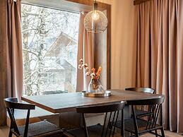 Premium Holiday Apartment With Balcony and Sauna