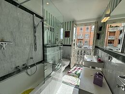 Relax, Explore & Savor Lucca