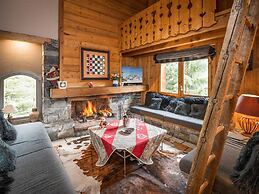 Large Chalet With Barrel Sauna and Whirlpool