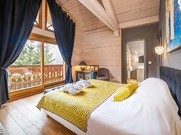 Large Chalet With Barrel Sauna and Whirlpool