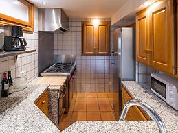 Large Chalet With Barrel Sauna and Whirlpool