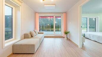 Danyang Greennarae Dokche Poolvilla Pens