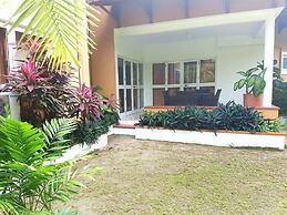 Praslin Paradise
