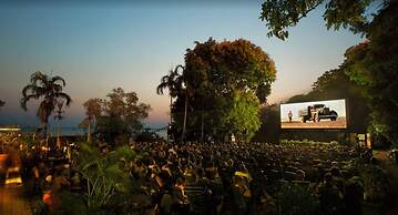 Zenlux 4BR Waterfront Penthouse Pad 270 Panoroma