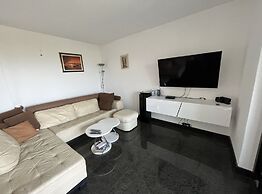Tranquil Spacious Villa With Private Pool