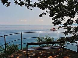 Secluded Lovran Apartment With Balcony and Patio