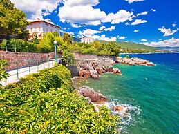 Secluded Lovran Apartment With Balcony and Patio